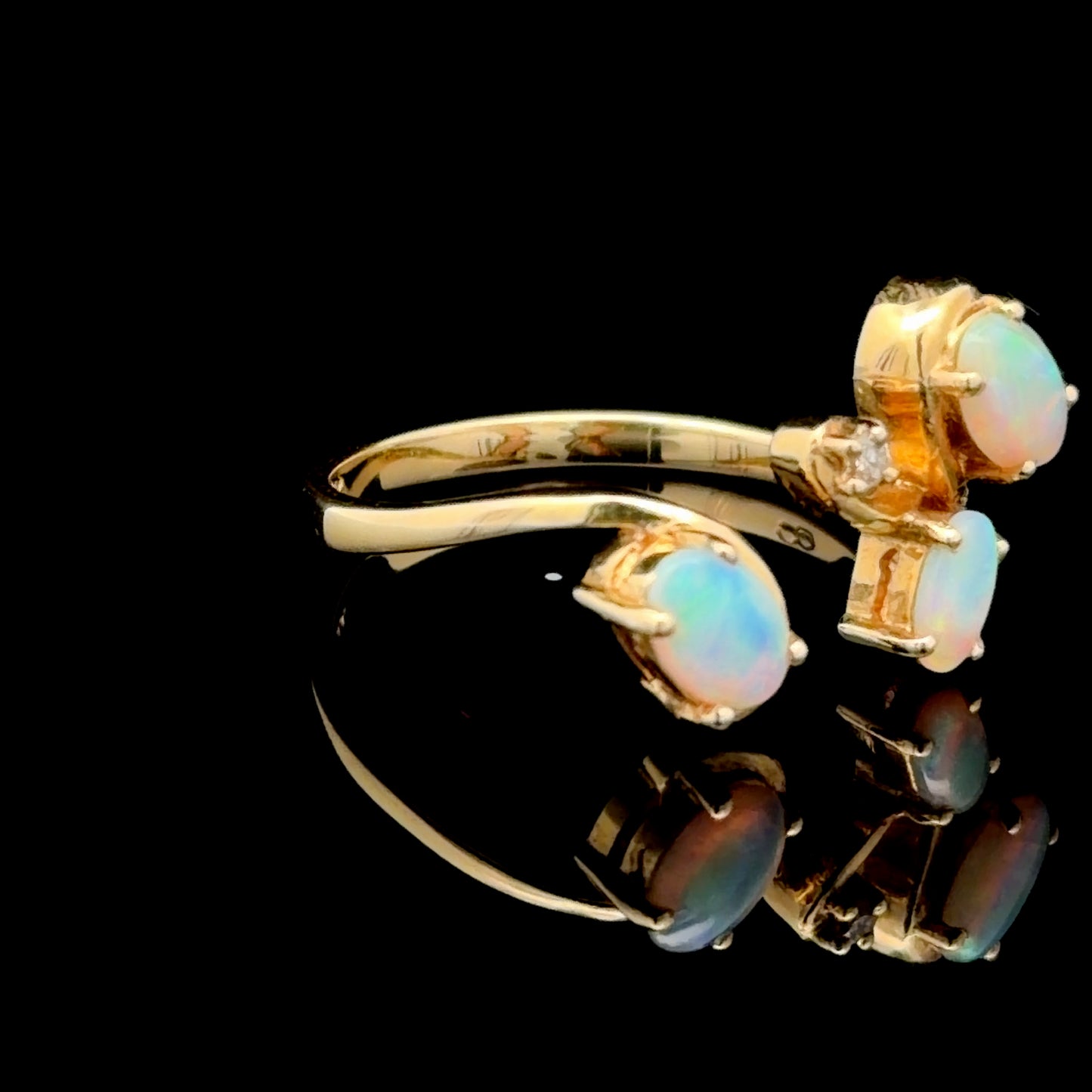 18K Yellow Gold Modern Opal & Diamond Ring