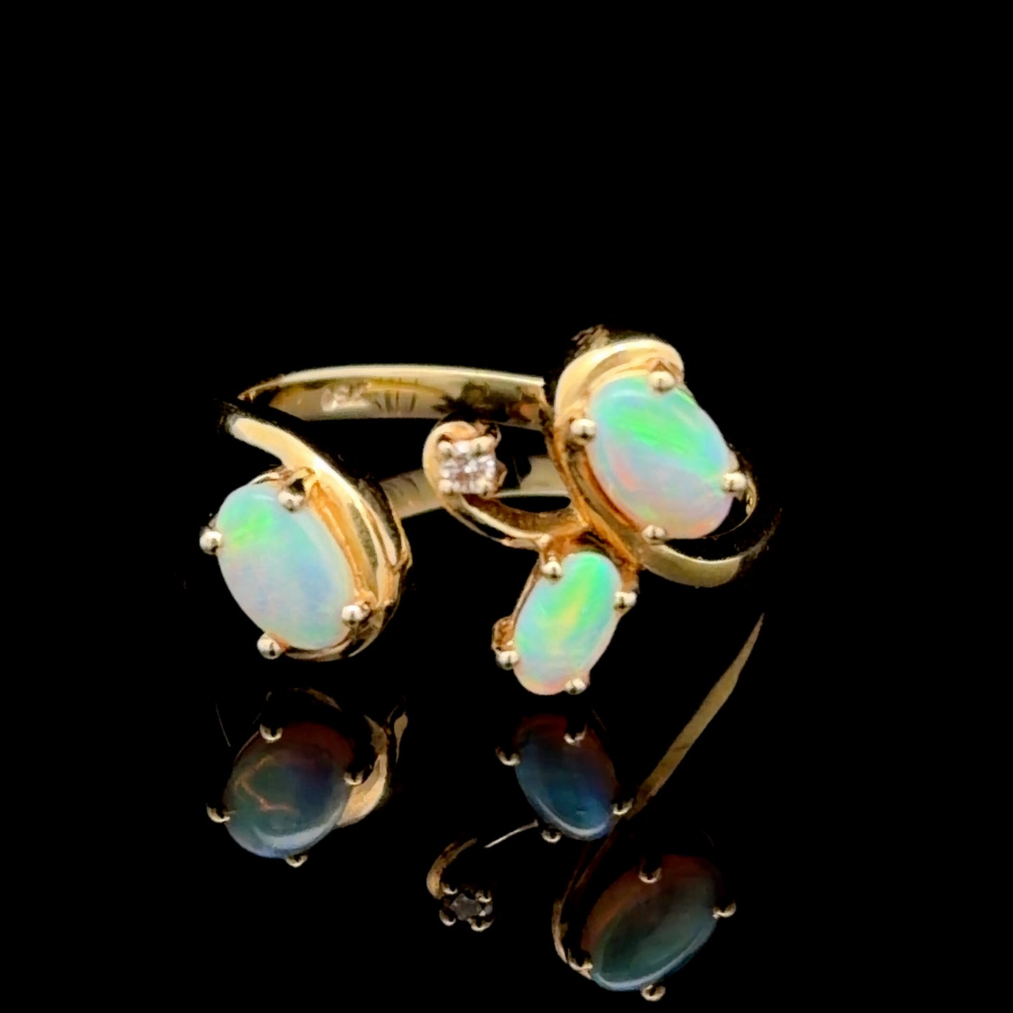 18K Yellow Gold Modern Opal & Diamond Ring