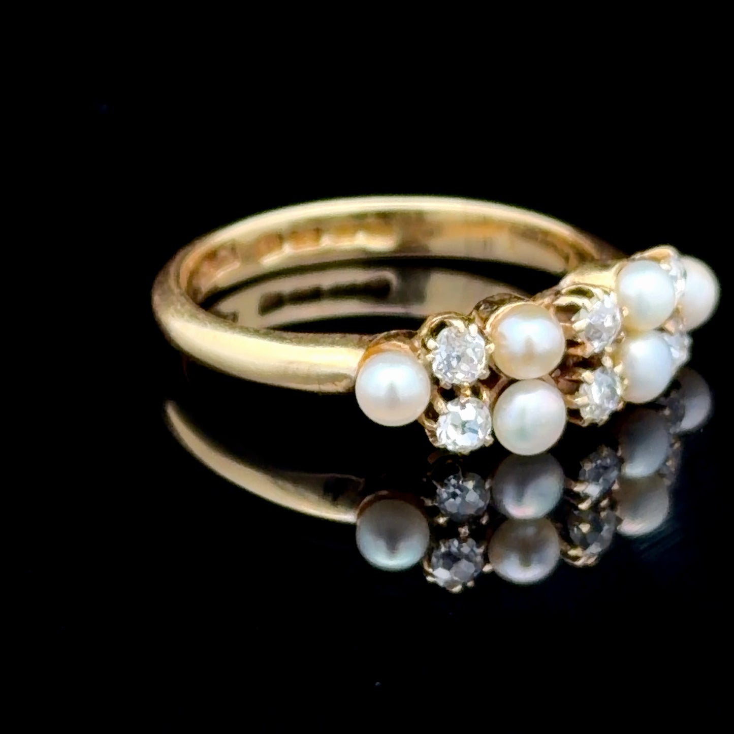 18K Yellow Gold Antique Pearl & Diamond Ring
