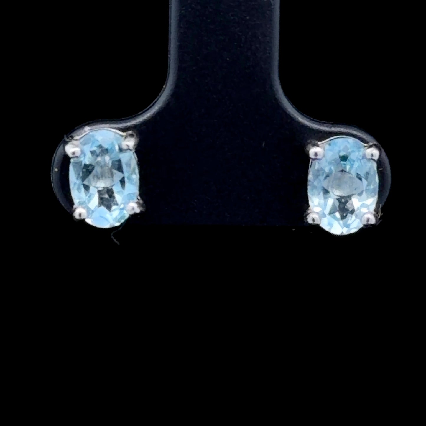 9K White Gold Topaz Studs