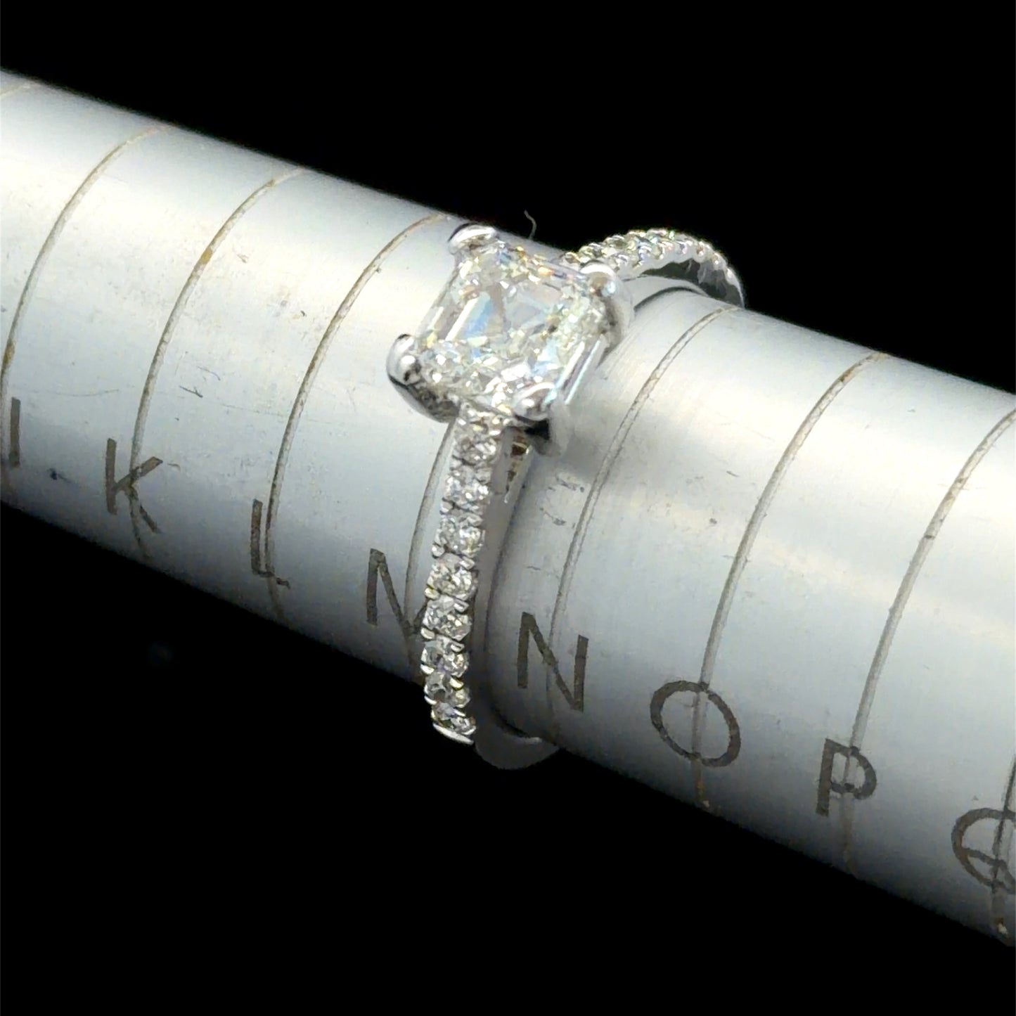 Platinum Emerald Cut Diamond Solitaire Ring VS2 I Colour CERTIFIED