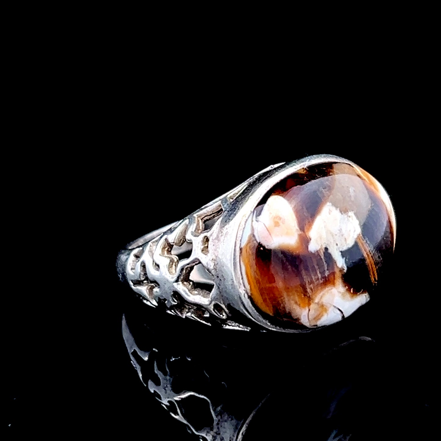 Silver Brown / White Ring