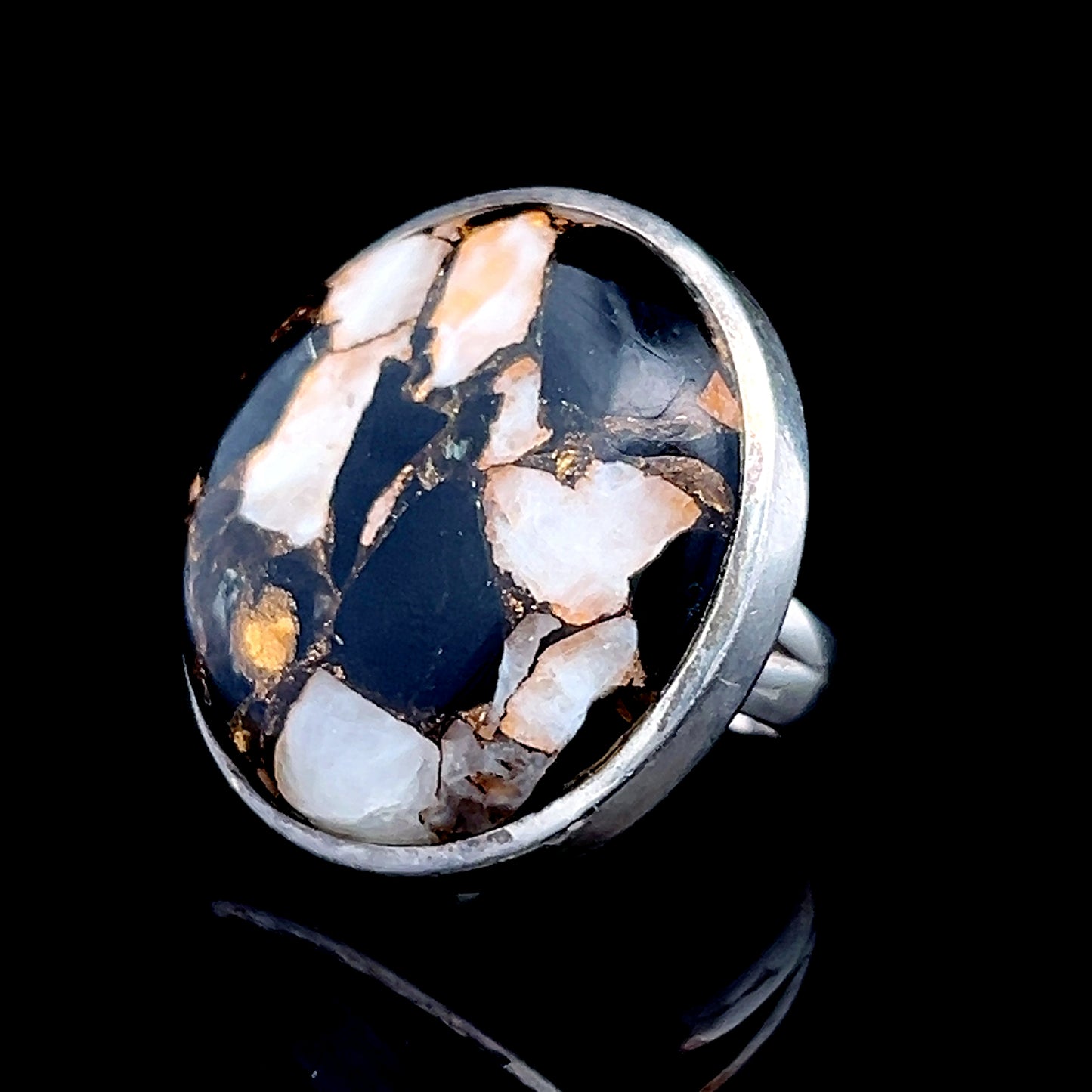 Silver Round Brown / White Ring