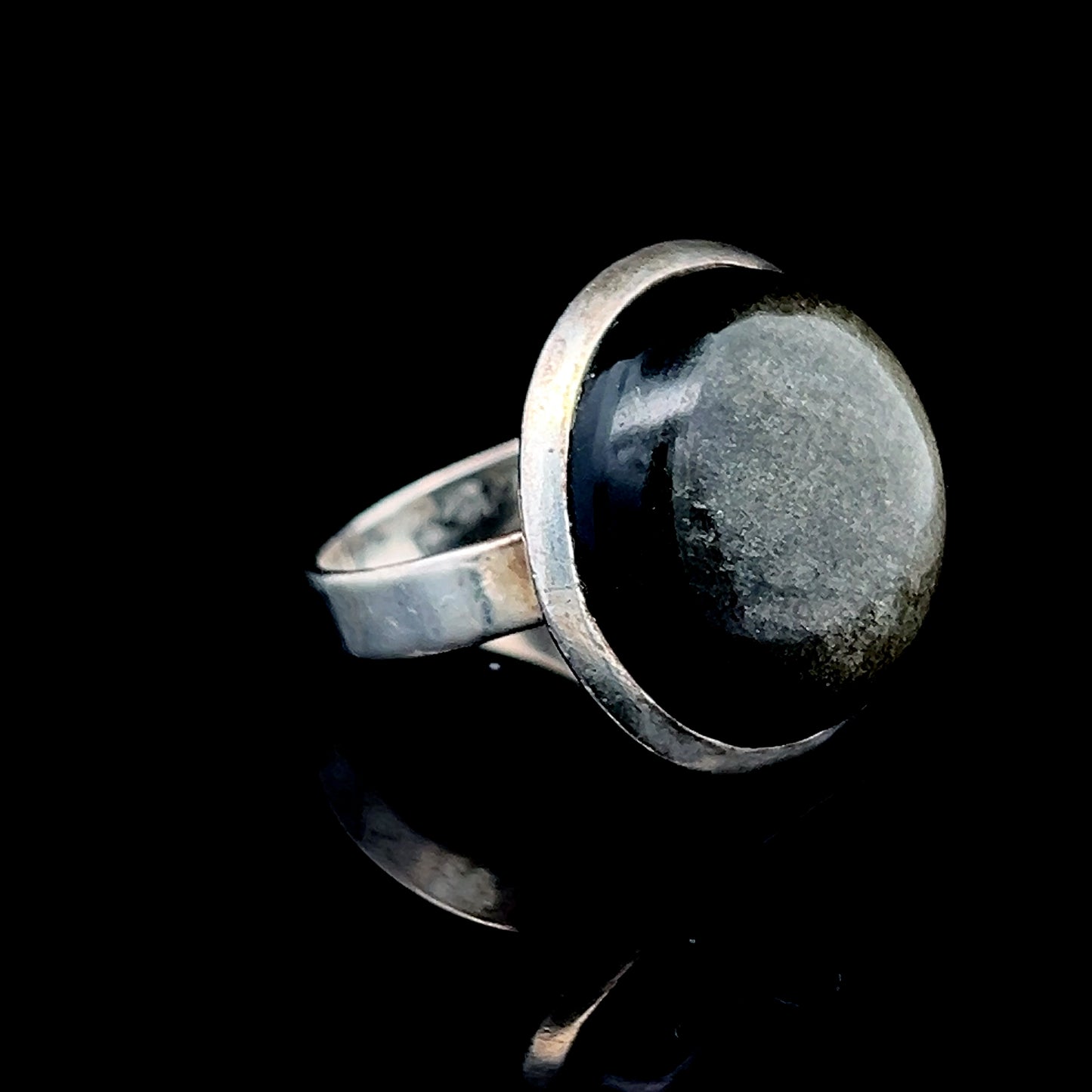 Silver Round Dark Green Stone Ring