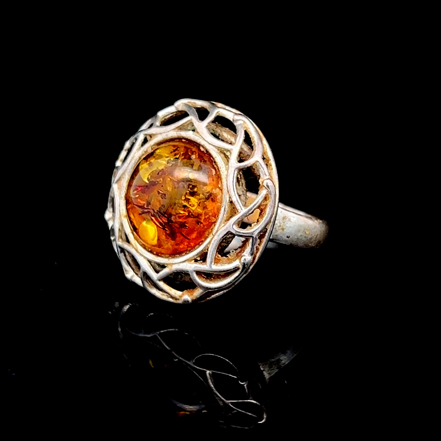 Silver Cabachon Amber Ring