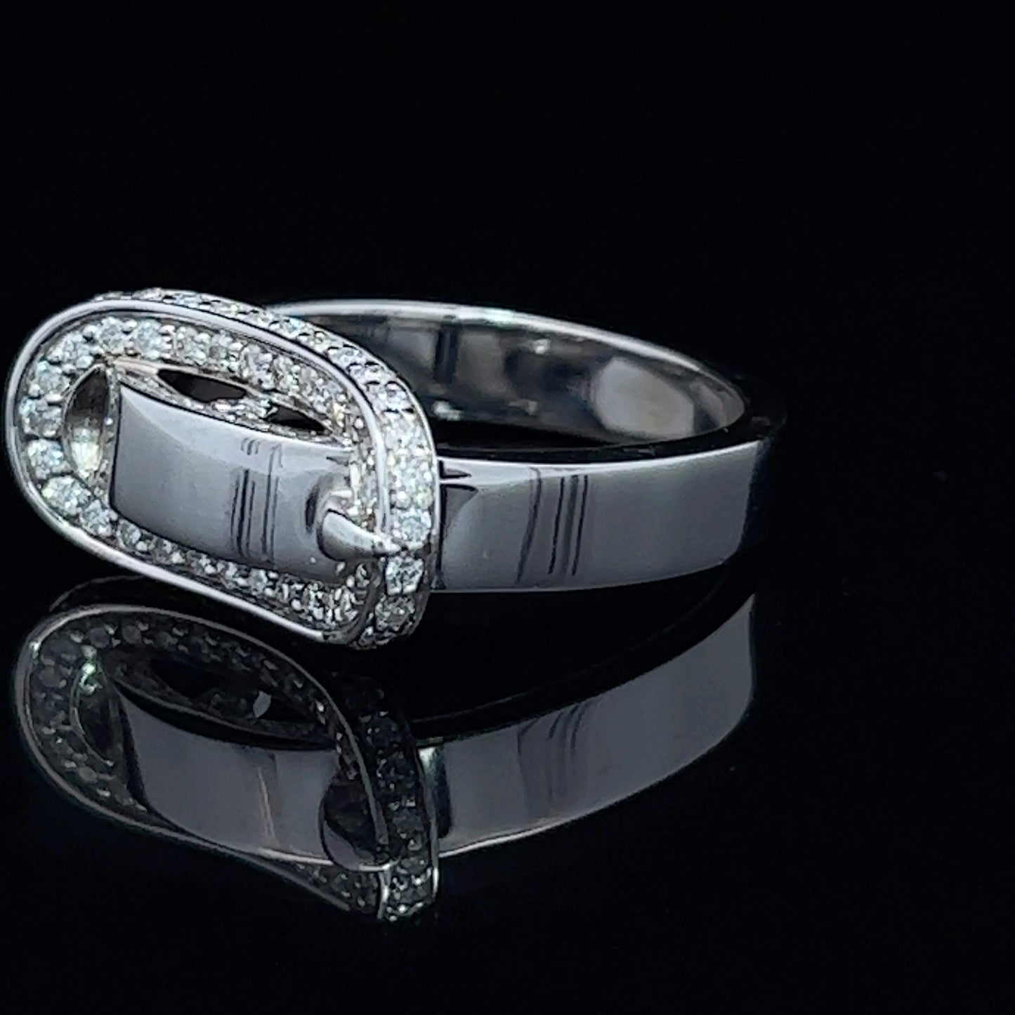 18K White Gold Diamond Buckle Ring