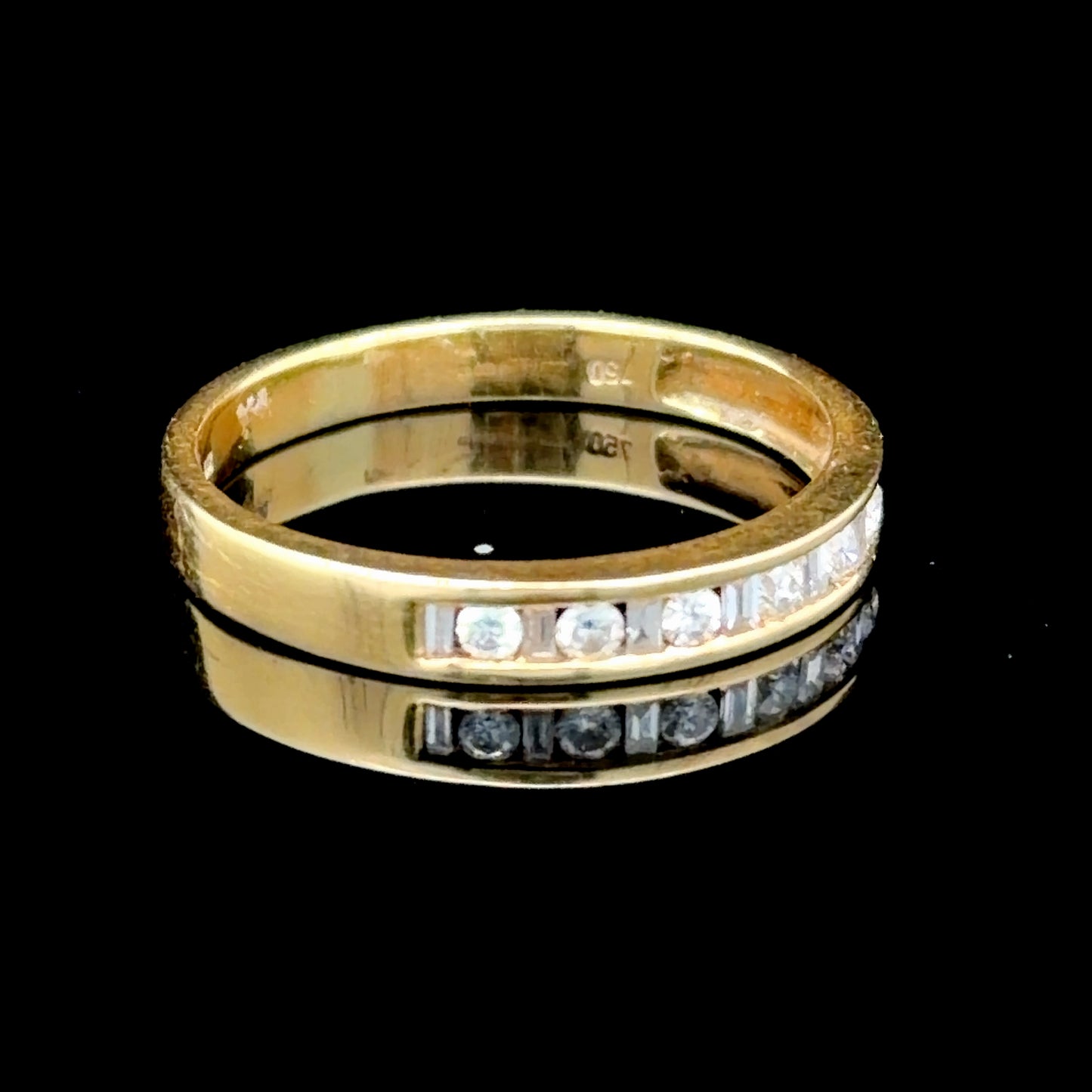 18K Yellow Gold Diamond Band