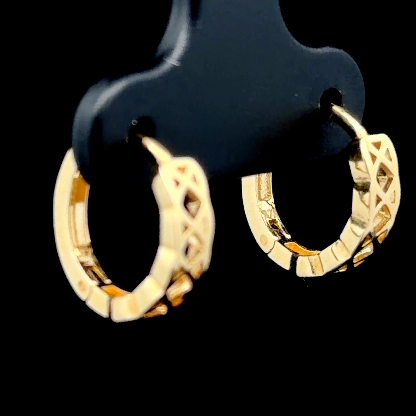 9K Yellow Gold Lattice Huggies