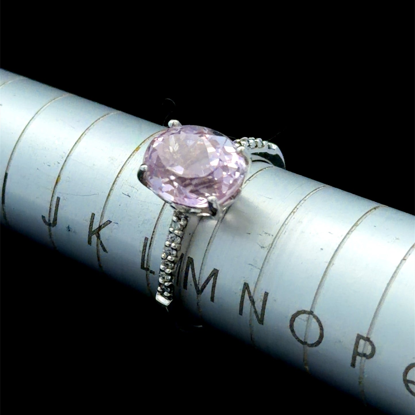 9K White Gold Morganite & Diamond Ring