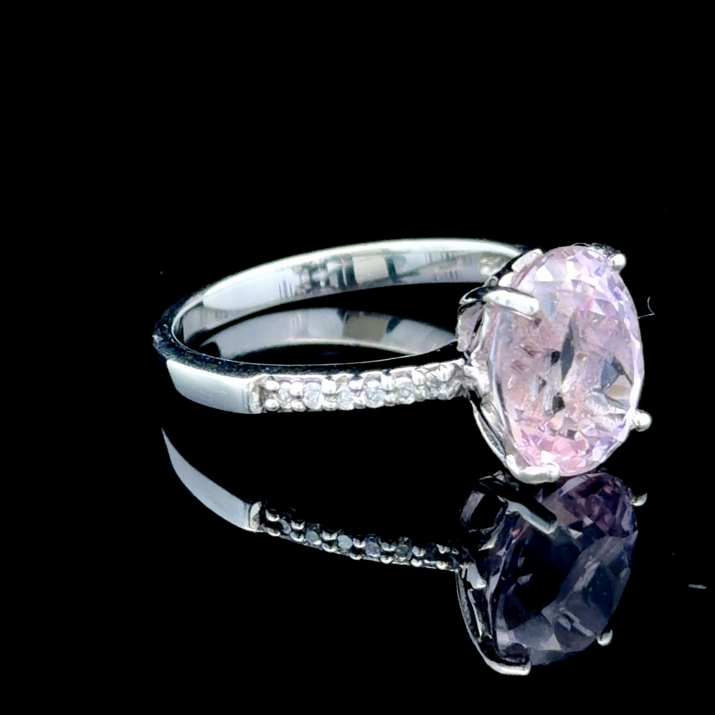 9K White Gold Morganite & Diamond Ring