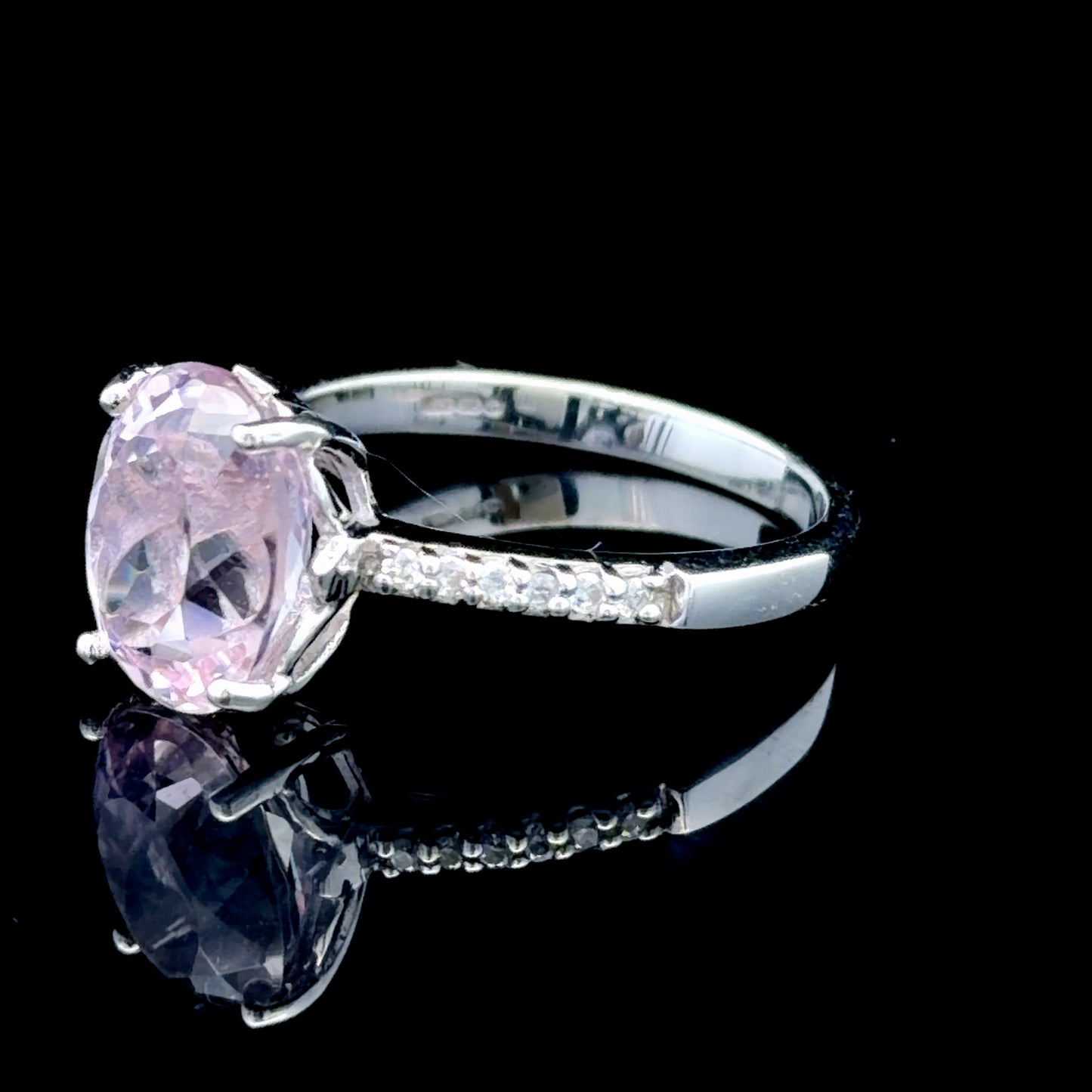 9K White Gold Morganite & Diamond Ring