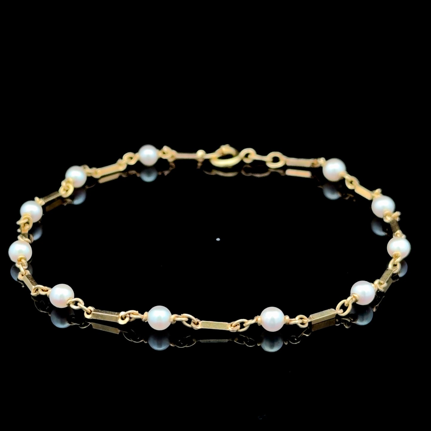 18K Yellow Gold & Pearl Bracelet