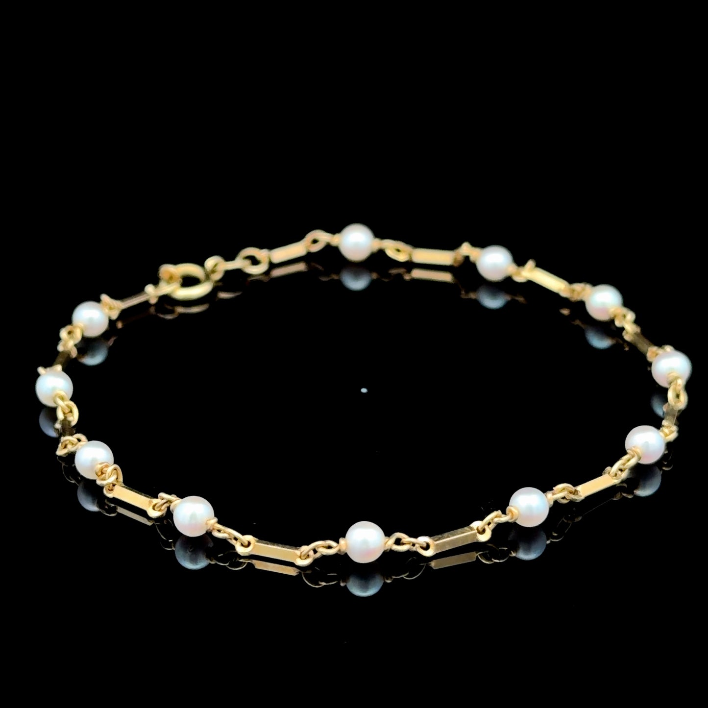 18K Yellow Gold & Pearl Bracelet