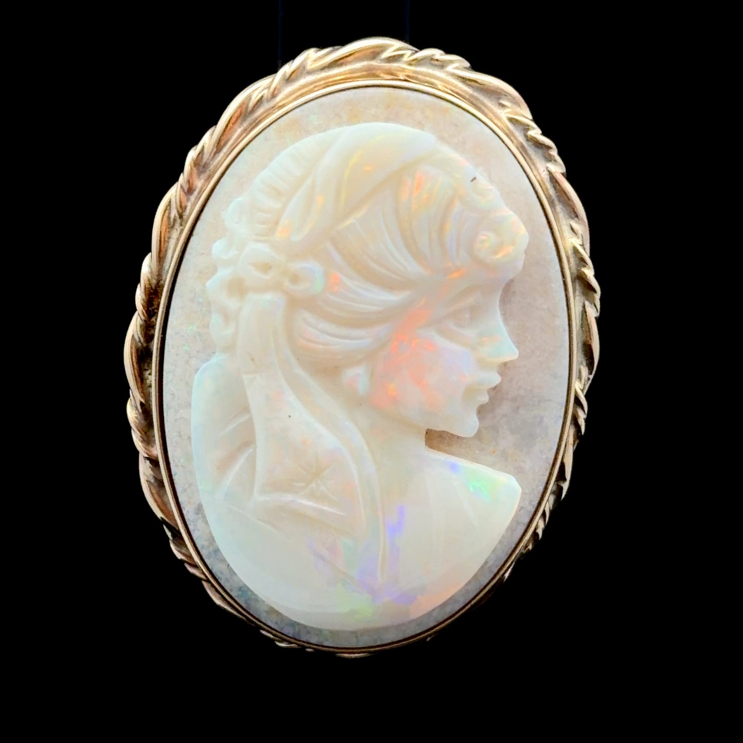 9K Yellow Gold Opal Cameo Brooch