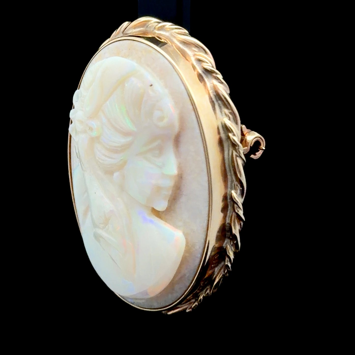 9K Yellow Gold Opal Cameo Brooch