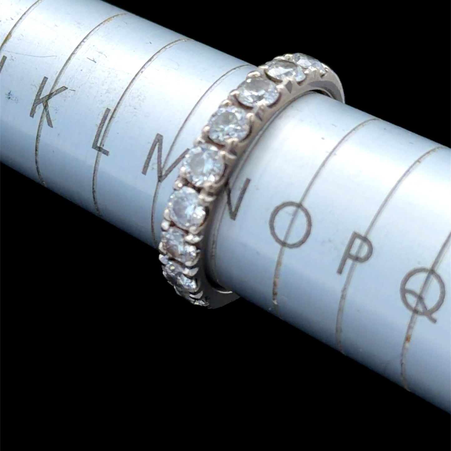 18K White Gold Diamond Eternity Ring APPX 1.0 CTS