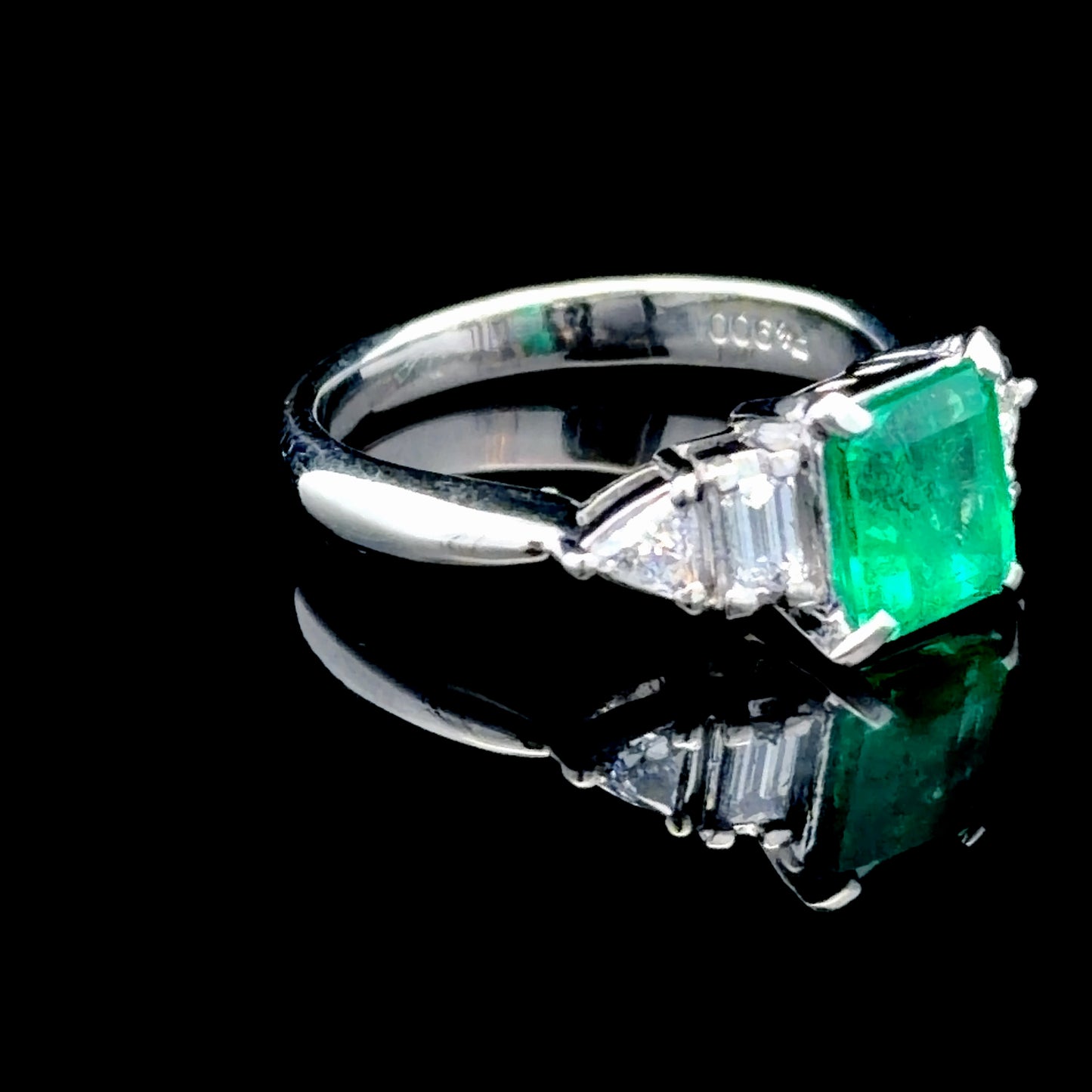 Platinum Emerald & Diamond Ring APPX E: 1.2 CTS Columbian D: 0.4 CTS