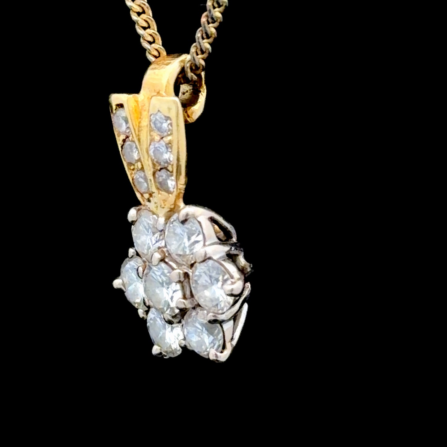 18K Yellow Gold Diamond Daisy Pendant APPX 1.2 CTS