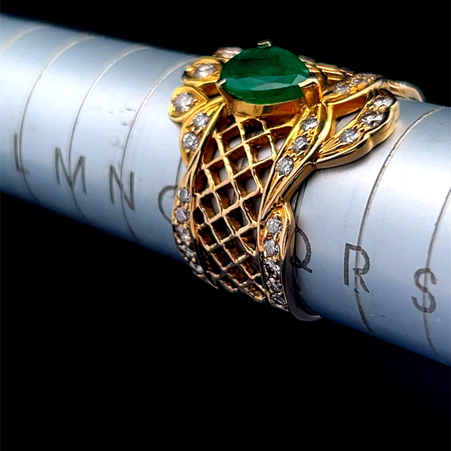 18K Yellow Gold Emerald & Diamond Dress Ring