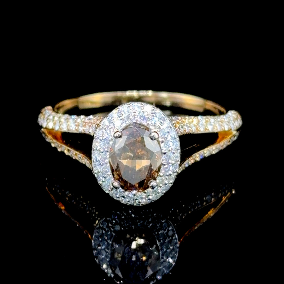 A Stunning 18k Yellow Gold Oval Chocolate & White Diamond Halo Ring Appx 0.75 Cts Centre 1.5 Cts Total