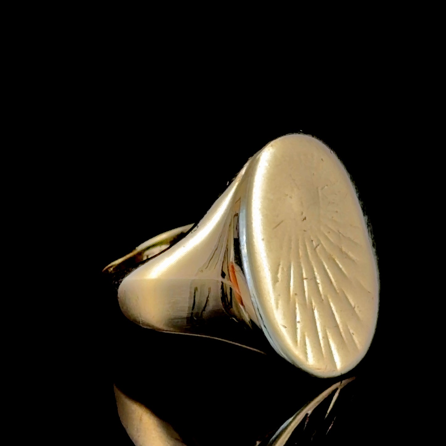 Men’s Vintage 9k Yellow Gold Ring With Sunburst Engraving