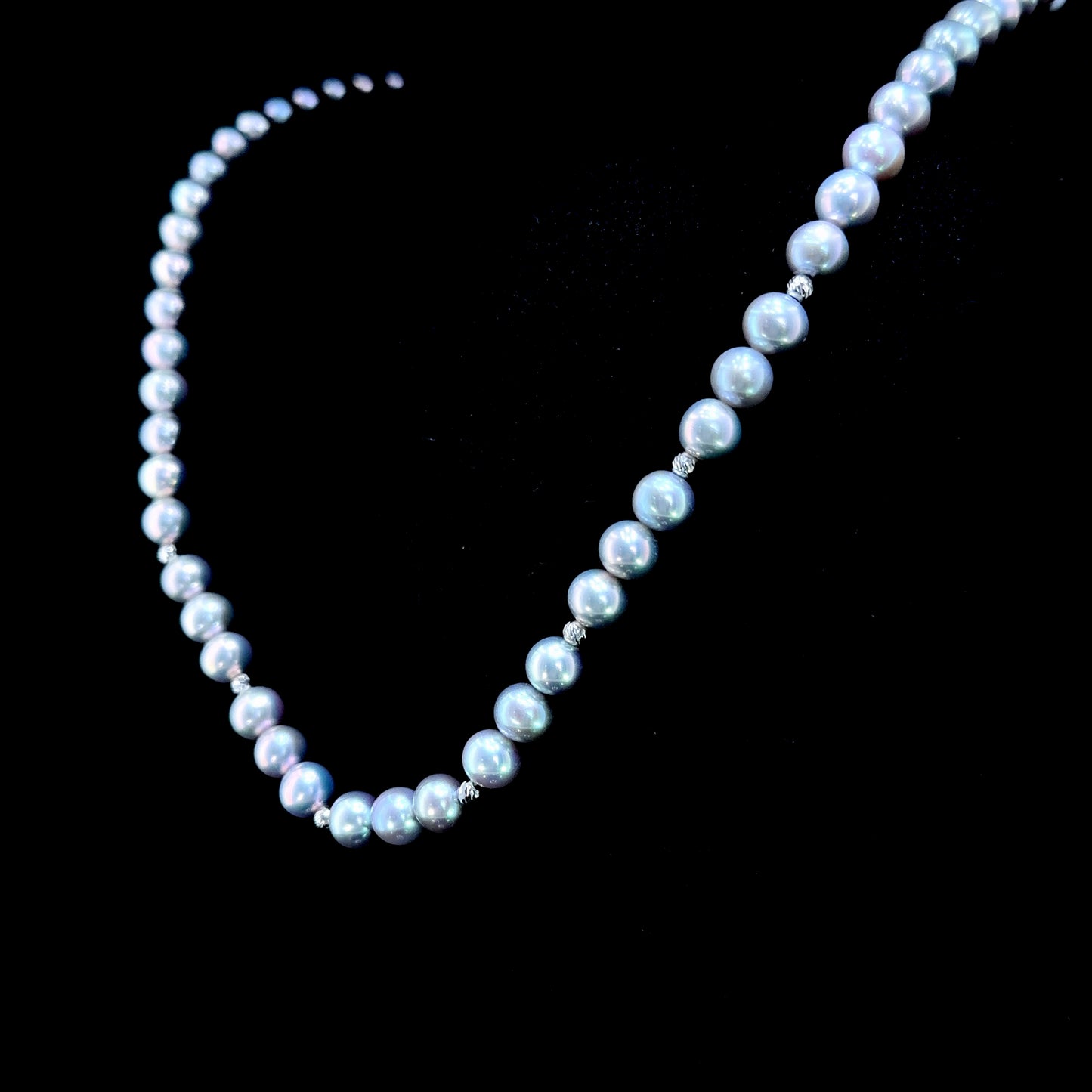 A Superb 9k White Gold Beaded Silver Pearl Necklace 18” Long