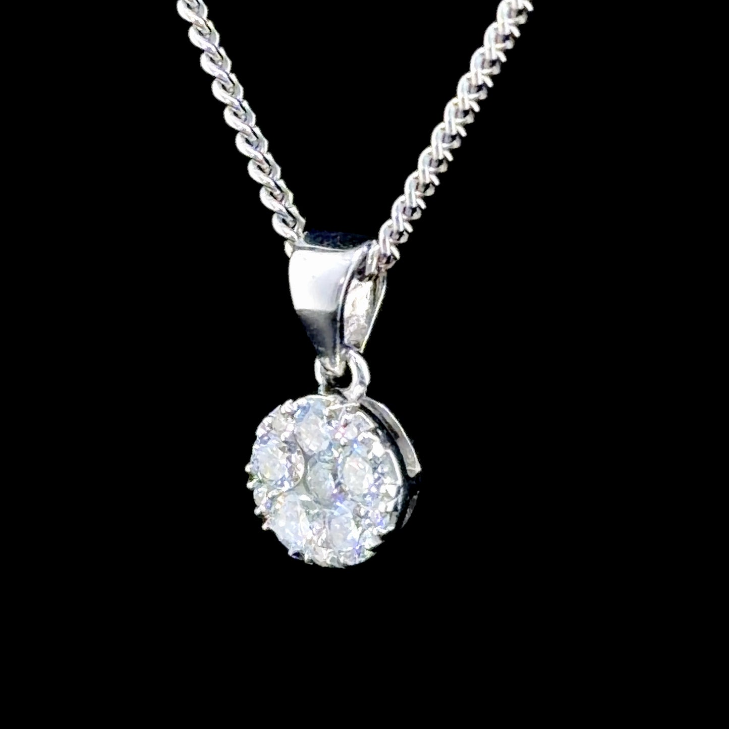 Sweet 18k White Gold Diamond Daisy Pendant (Only) Appx 0.5 Cts