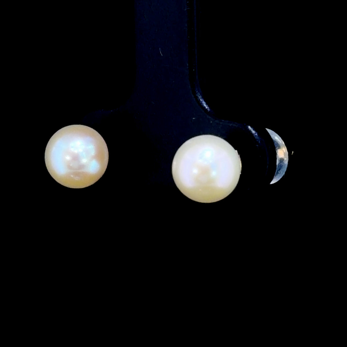 Stunning 14k Yellow Gold Pearl Stud Earrings