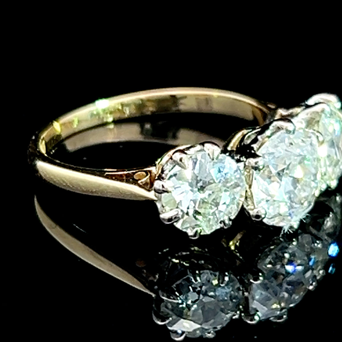 Stunning 18K Yellow Gold Diamond Trilogy Ring 2.6 CTS, VS2-SI3, I-J with Bespoke Sizing Available