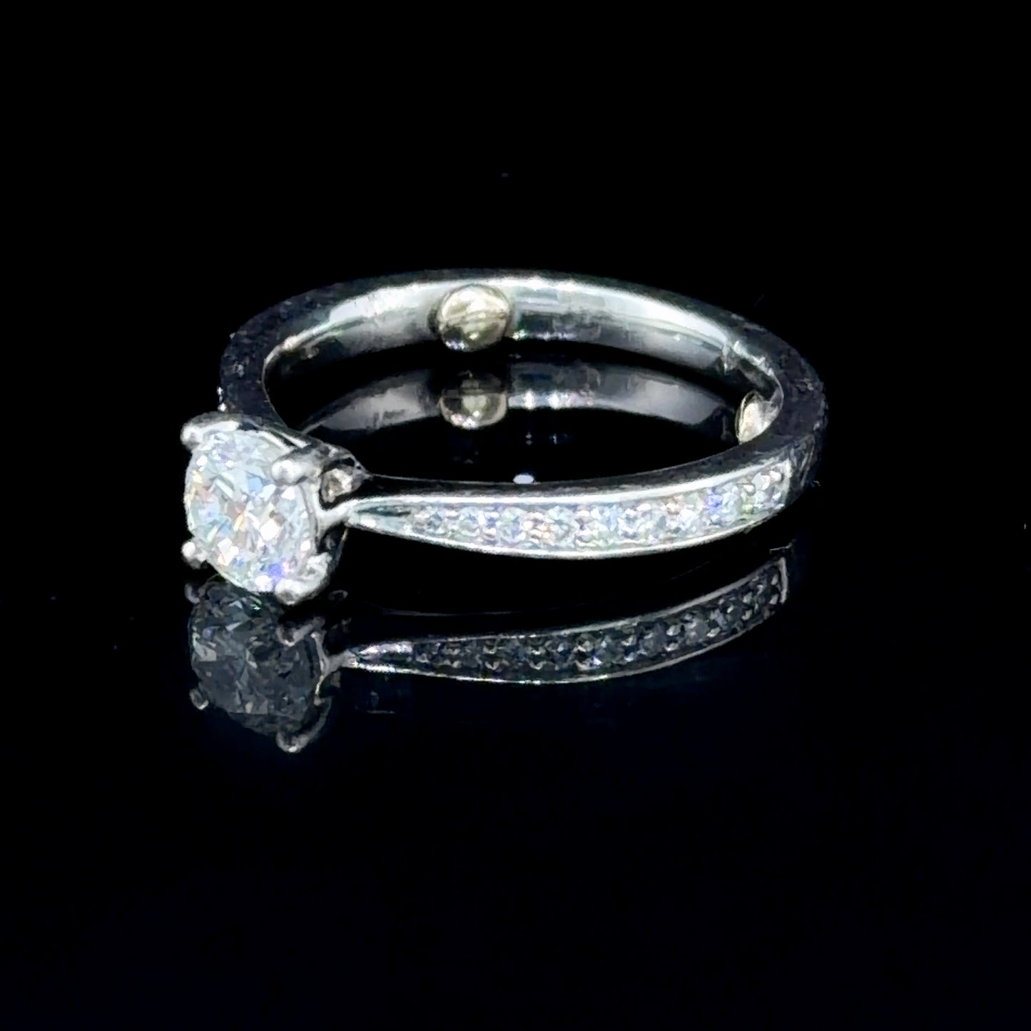Pretty Platinum Solitaire Diamond Ring Having A 0.5 Ct Centre Appx 0.7 Cts Total