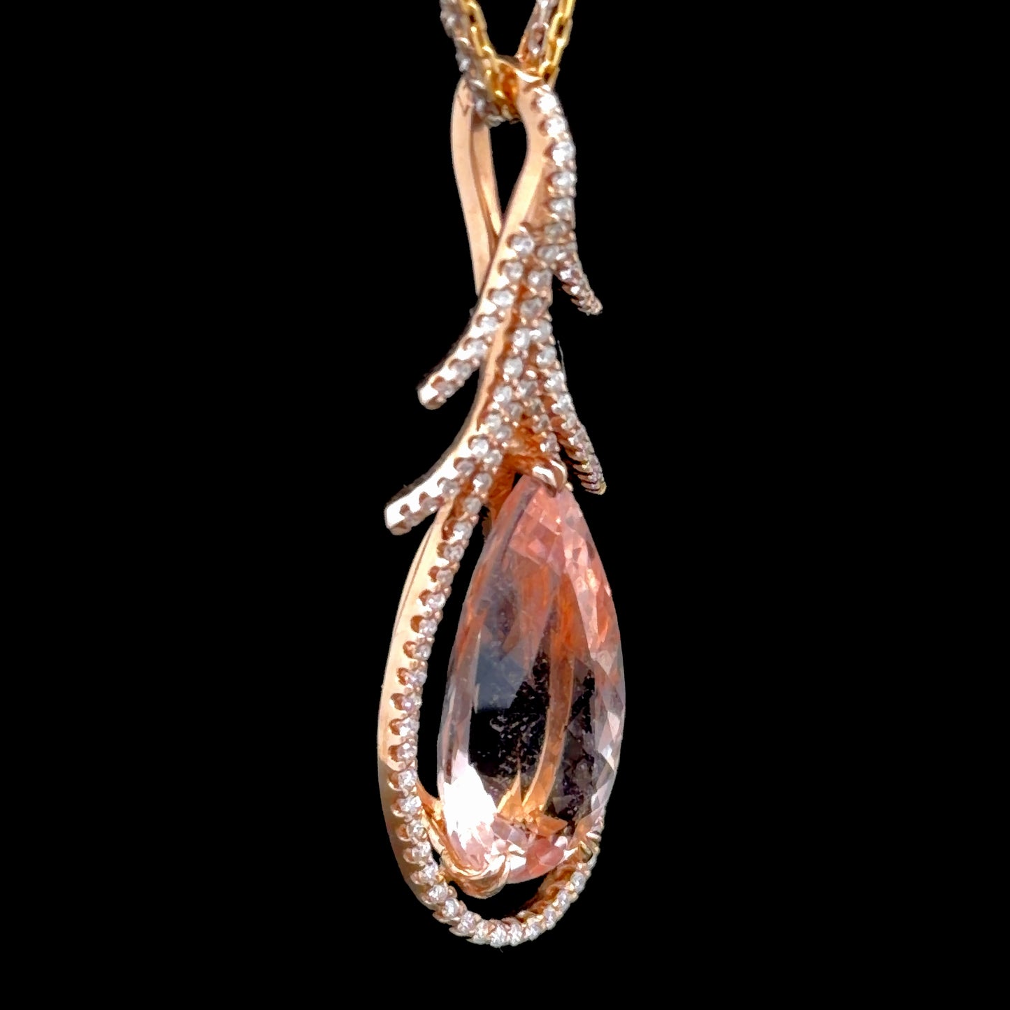 18k Yellow Gold Diamond Set Pear Morganite Pendant of 8.7 Cts including a Mixed Colour 18k White & Yellow Gold Chain