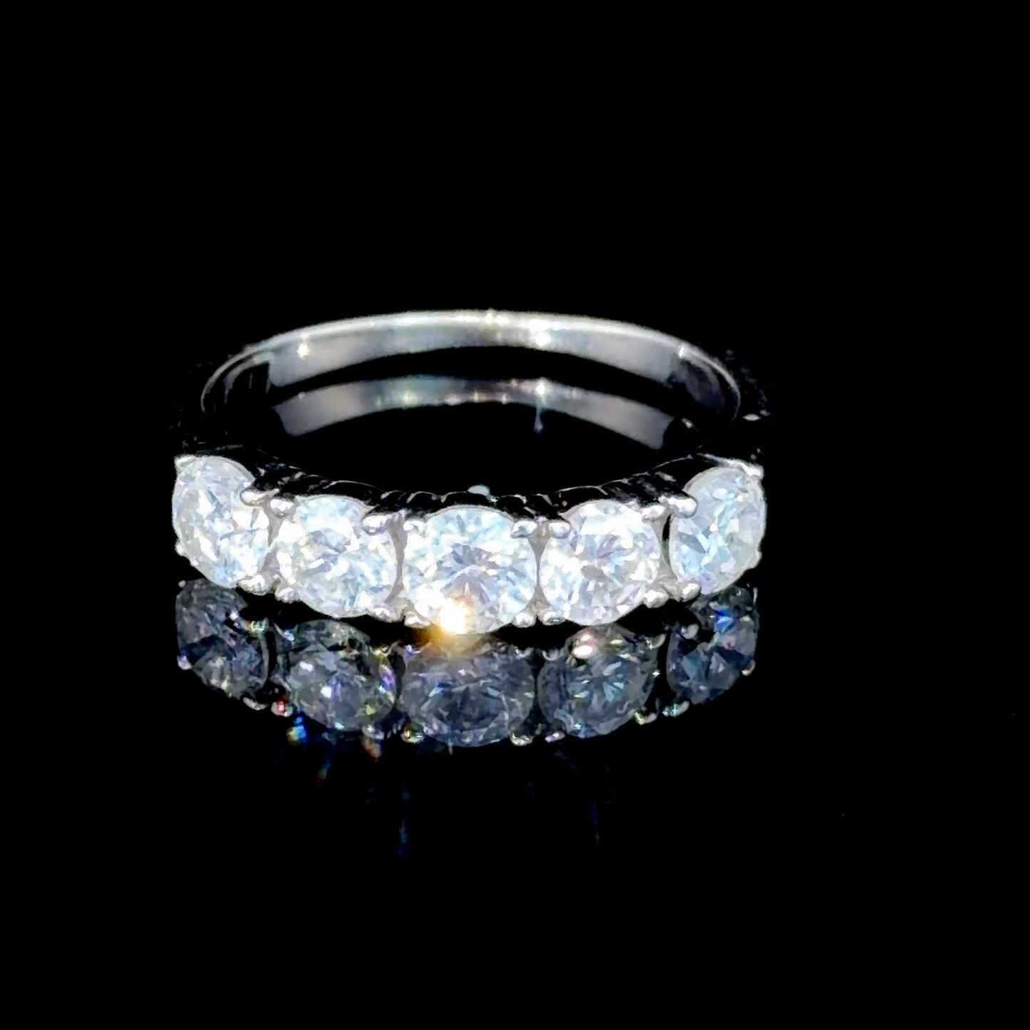 Lovely 14k White Gold 5 Stone Diamond Eternity Ring Appx 1.Ct