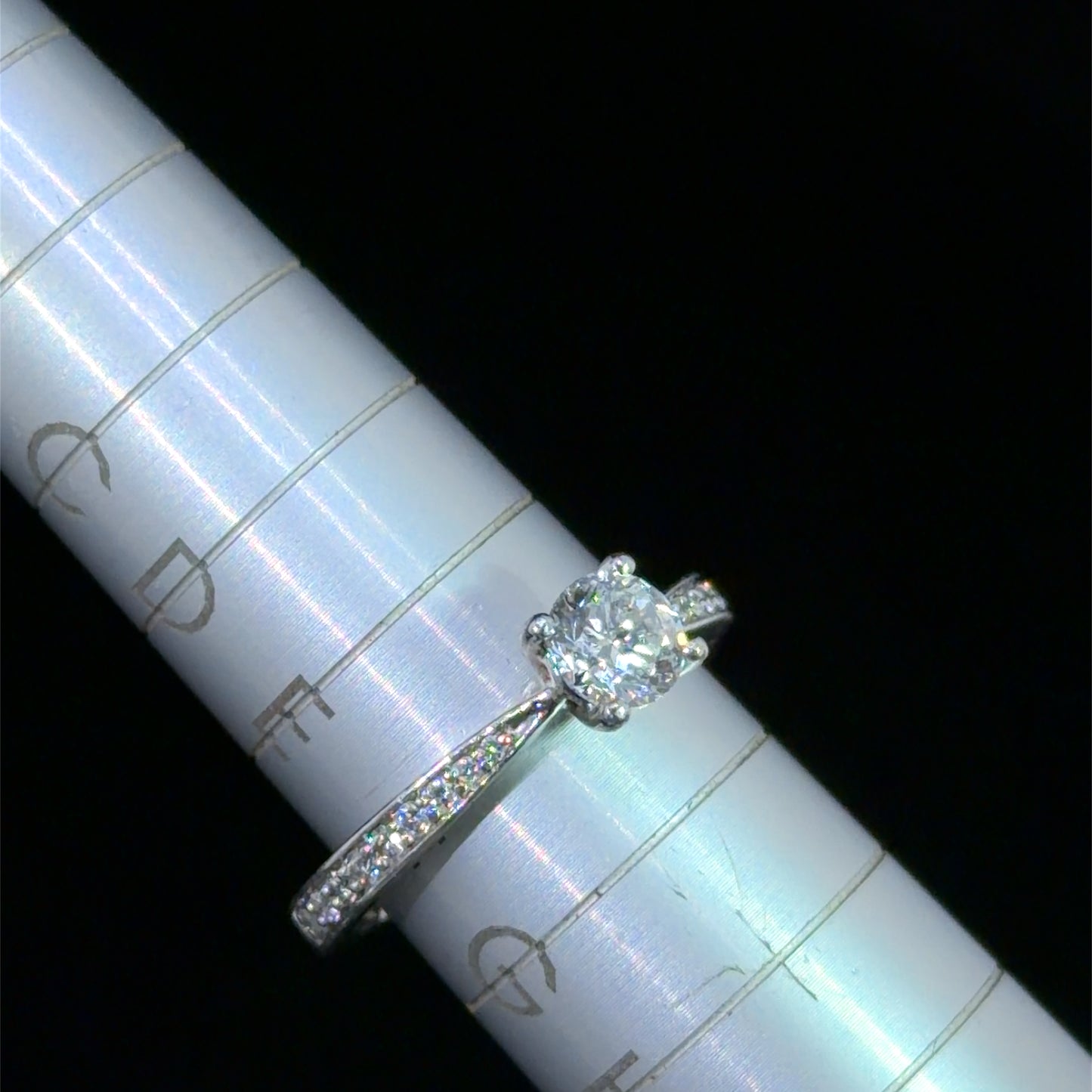 Pretty Platinum Solitaire Diamond Ring Having A 0.5 Ct Centre Appx 0.7 Cts Total