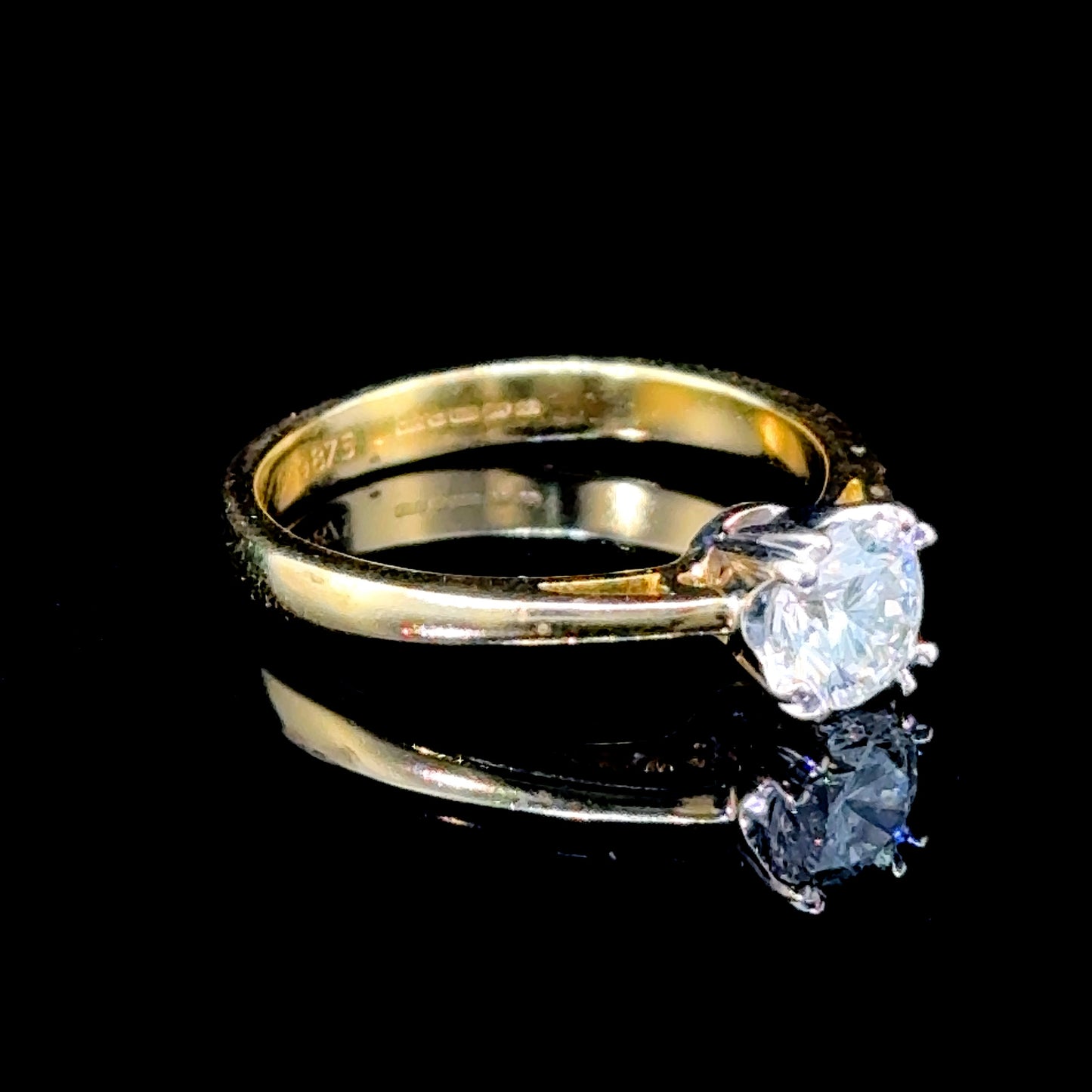 18K Yellow Gold Diamond Solitaire Ring 0.89 CTS