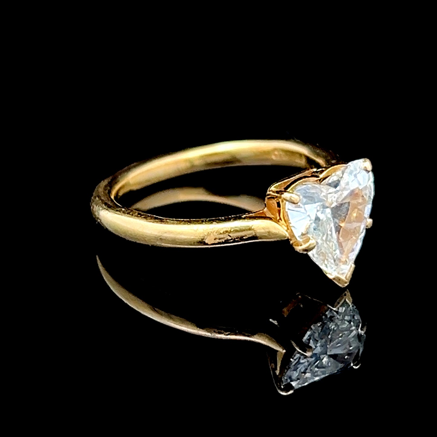 18K Yellow Gold Heart Diamond Ring APPX 1.7CTS VS K