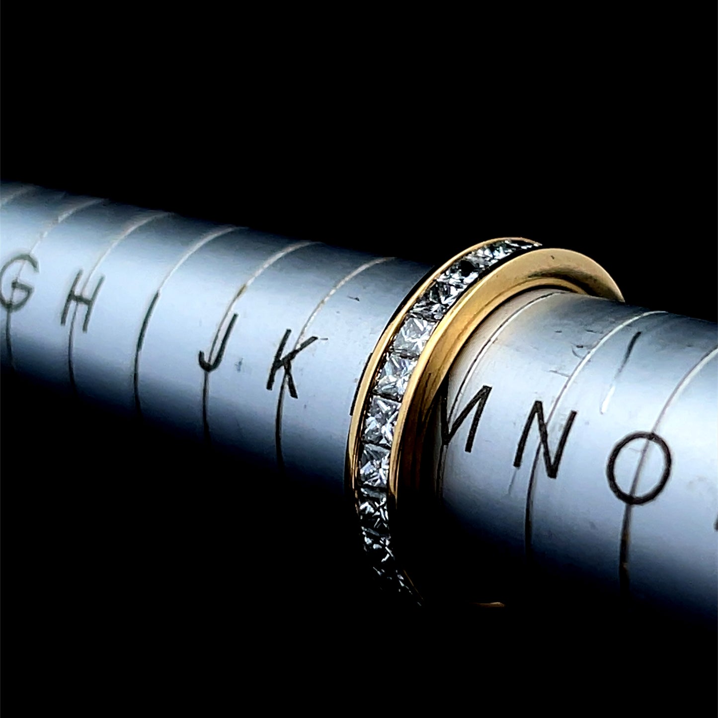 18K Yellow Gold Diamond Full Eternity Ring APPX 2.0 CTS