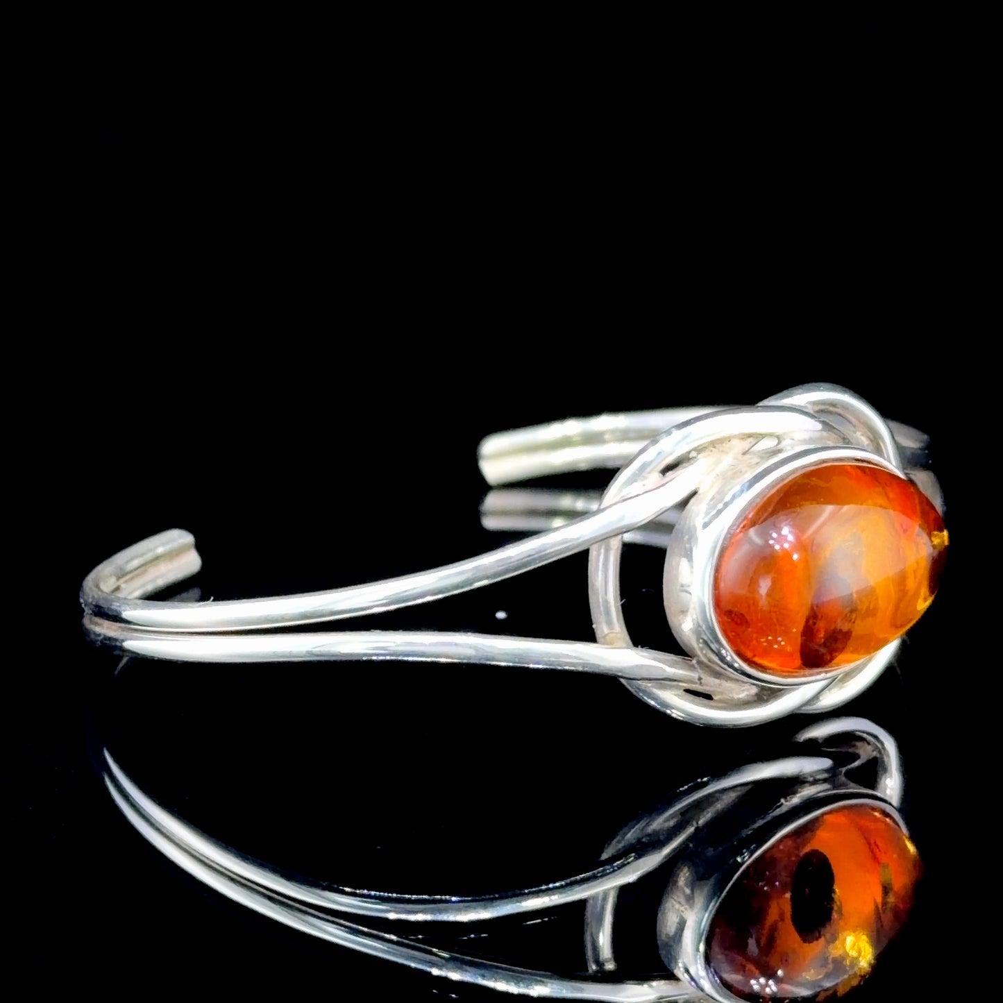 Lovely Vintage Silver & Amber Torque Bangle