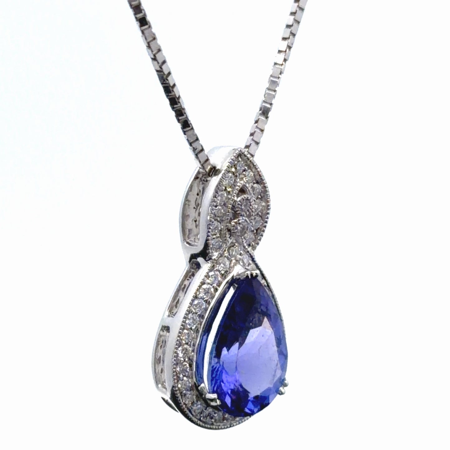 14k White Gold Tanzanite & Diamond Pendant & Chain Appx. T:3.0 D:0.76 CTS