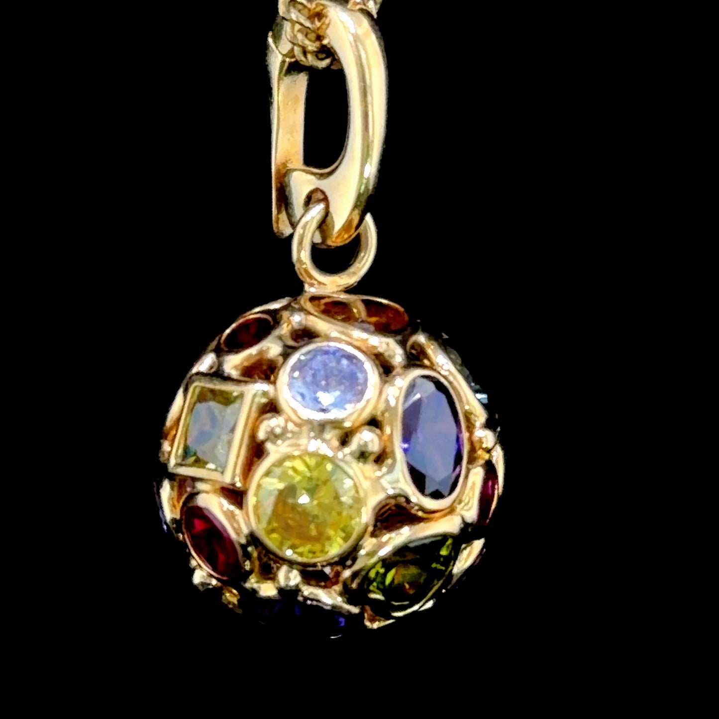 Very Pretty 18k Yellow Gold Multi-gemstone Pendant by Italian Designers Mosaico