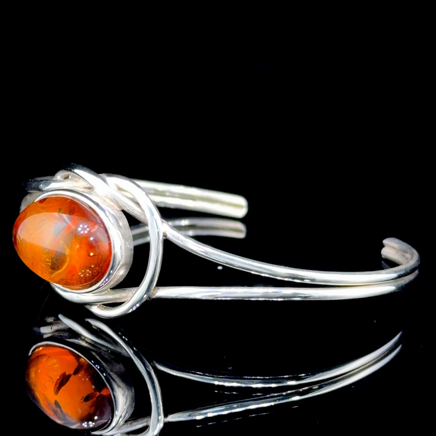 Lovely Vintage Silver & Amber Torque Bangle