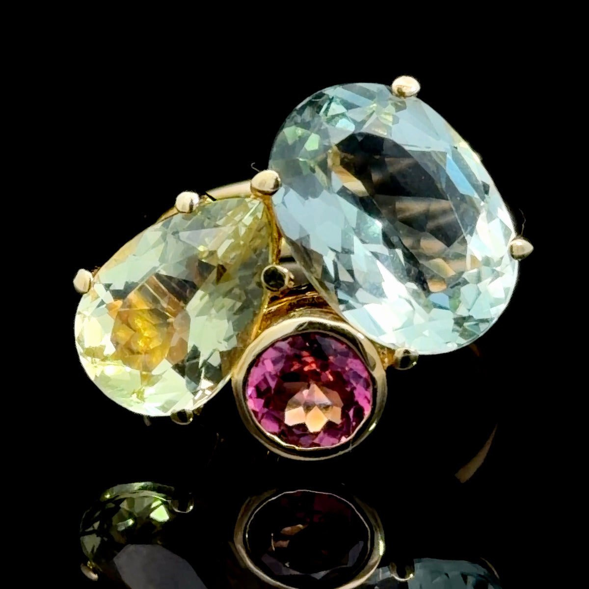 A Stunning 18k Yellow Gold Aquamarine Pink Tourmaline & Golden Beryl 3 Stone Ring