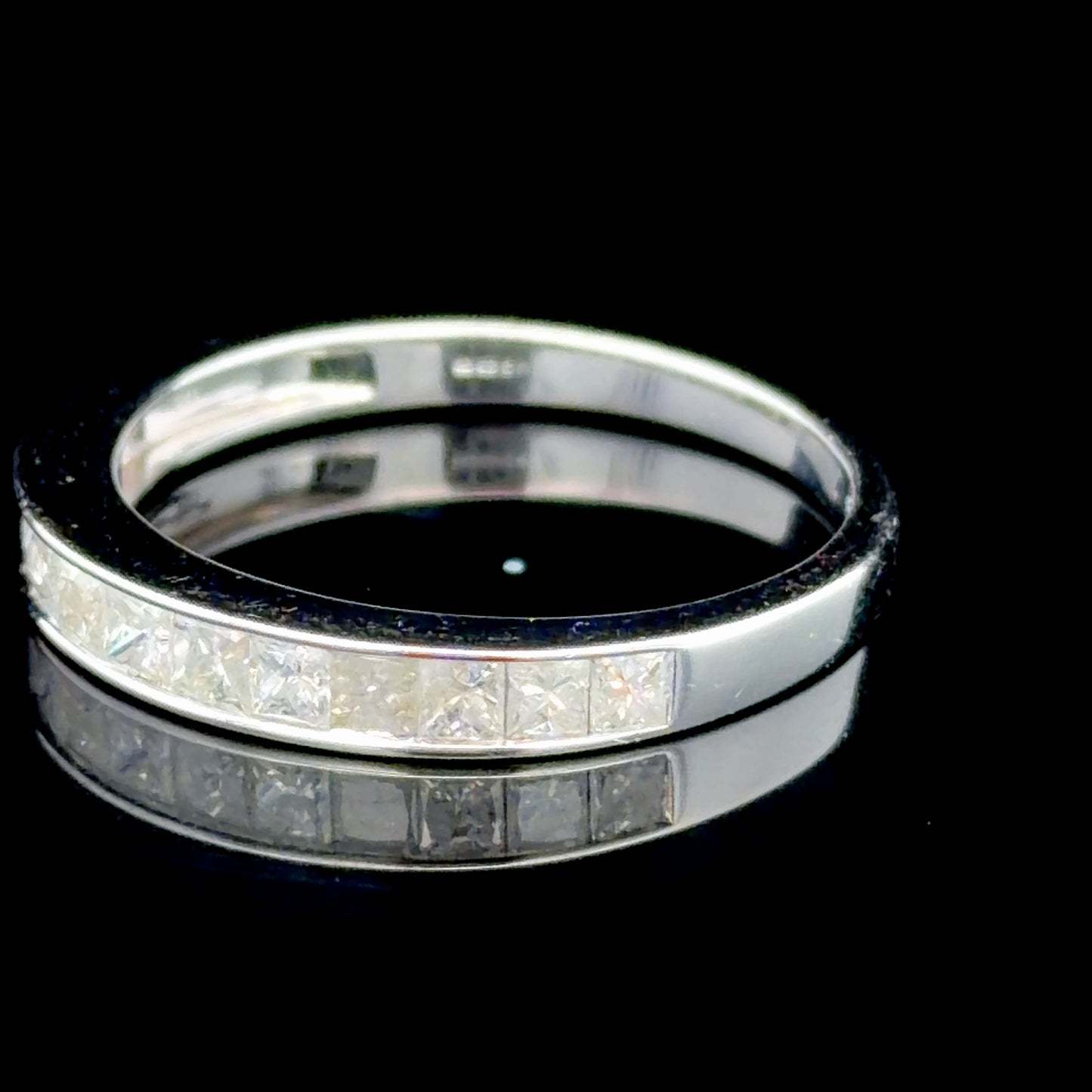 10k White Gold Princess cut Diamond Eternity ring Appx. 0.65 cts