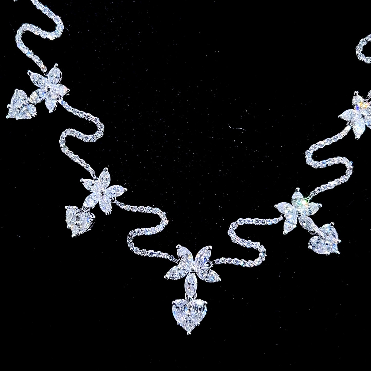 18K White Gold Diamond Zigzag Flower Necklace APPX 3.5 CTS