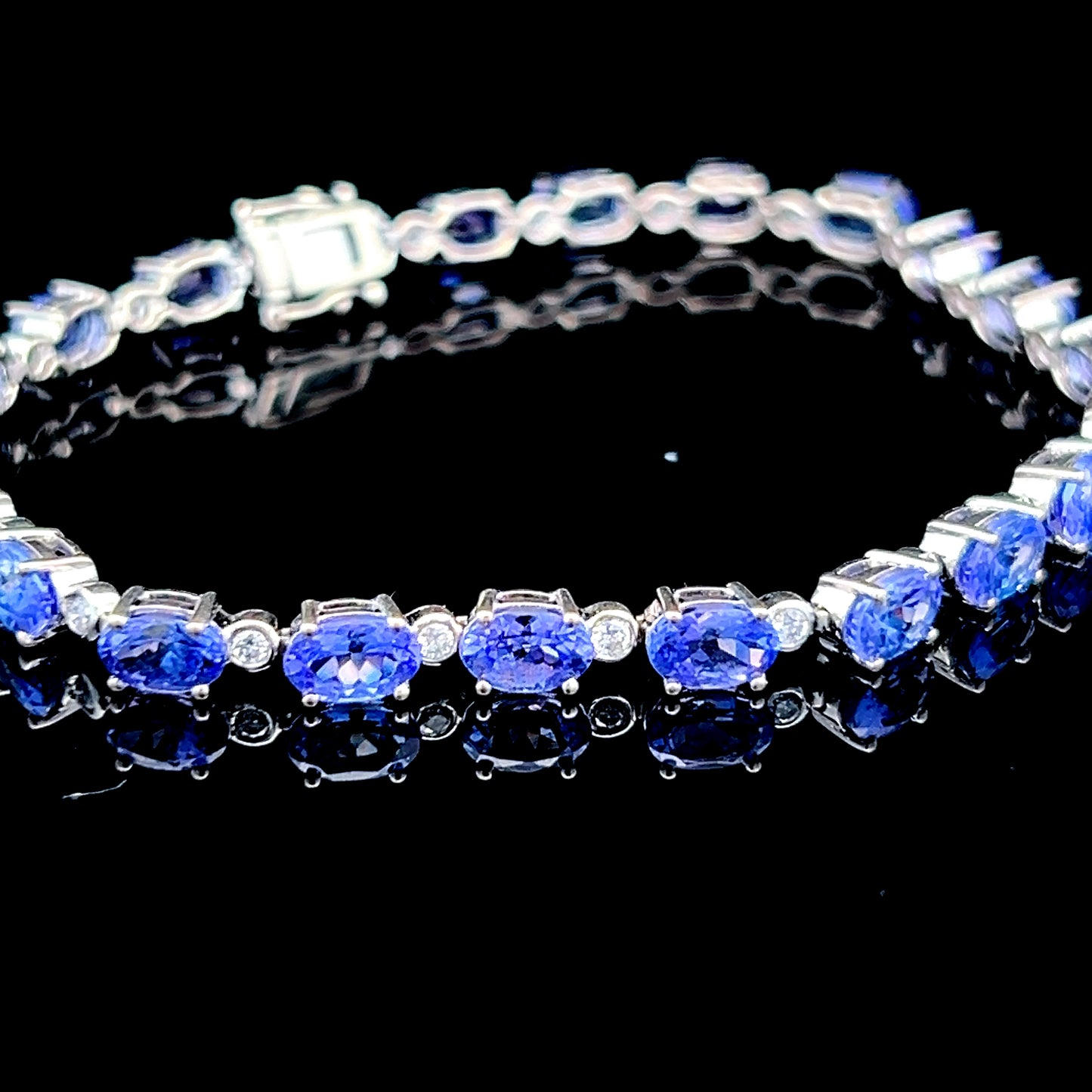 9k White Gold Tanzanite & Diamond Bracelet