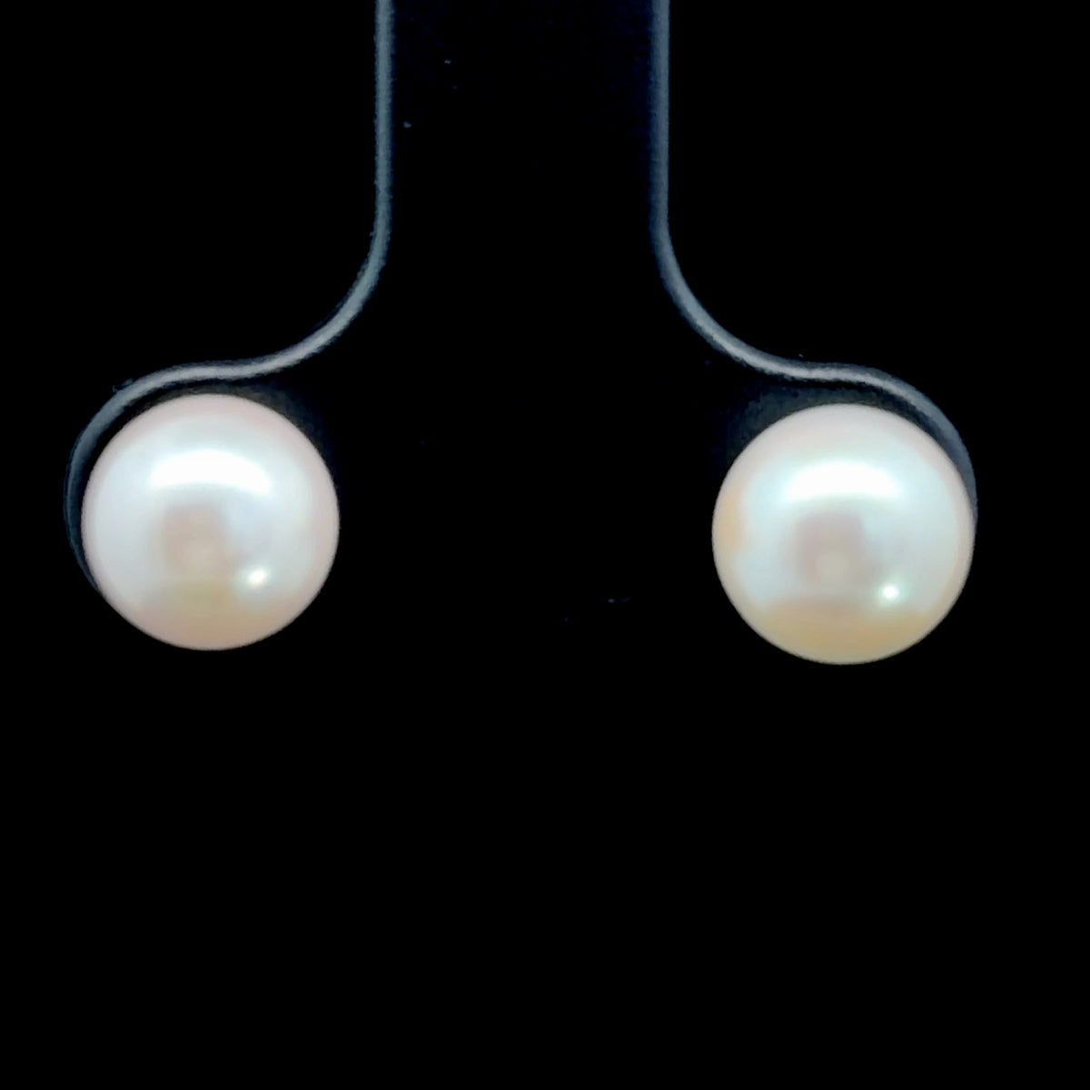 Sweet 9k Yellow Gold White Pearl Earrings Appx 4mm