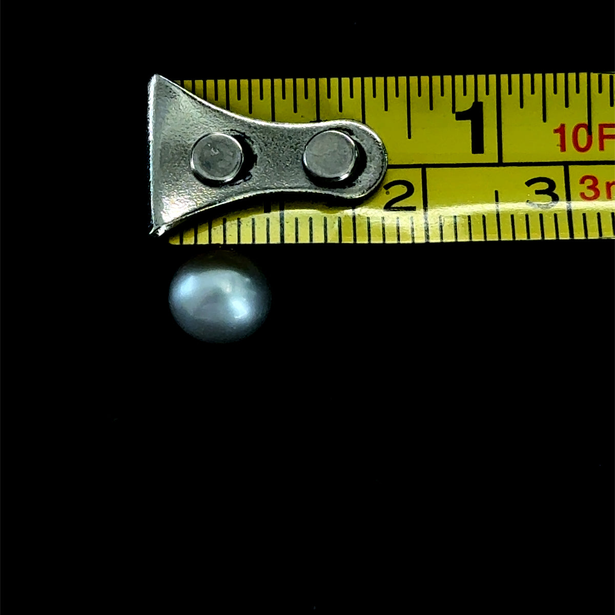 9K Yellow Gold Pretty Pearl Studs