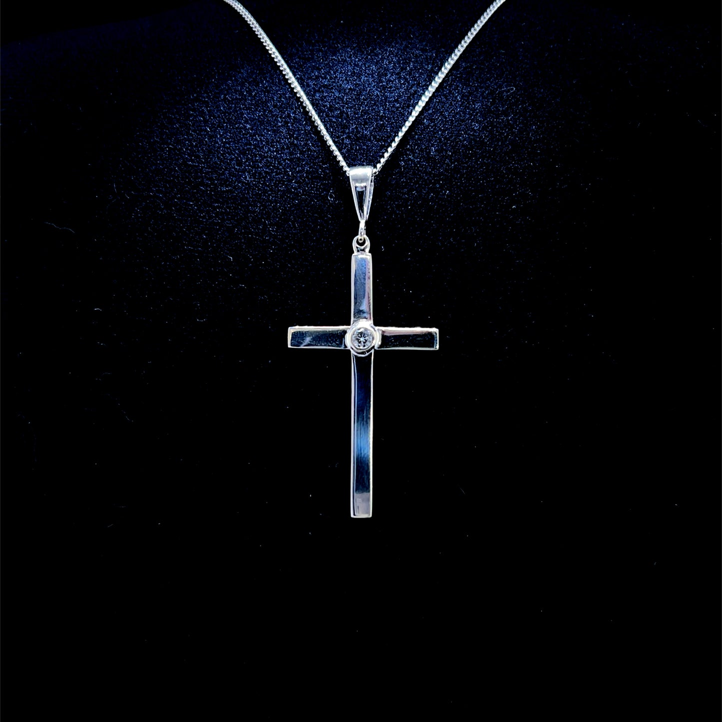 9K White Gold & Diamond Large Cross APPX 0.25 CTS