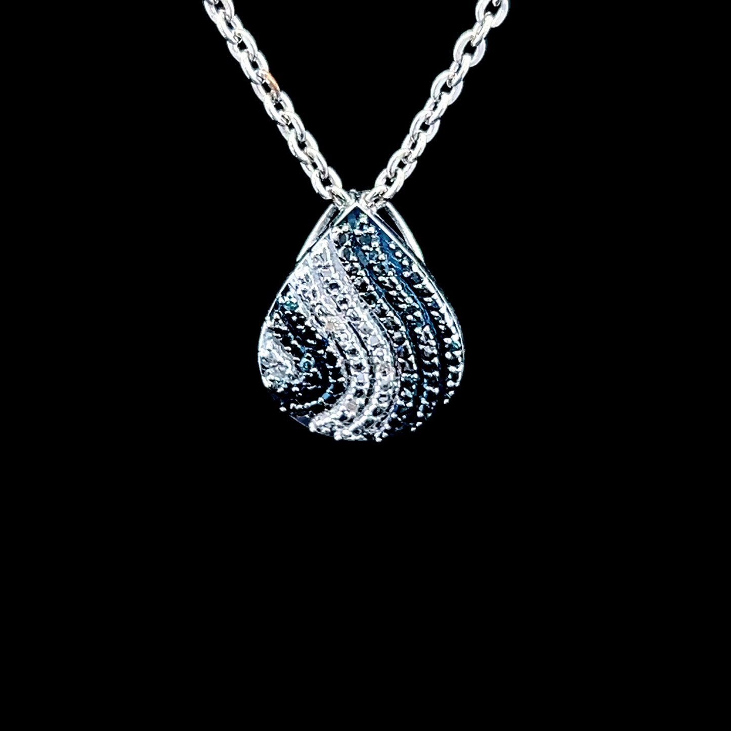 Silver Pendant With Diamonds