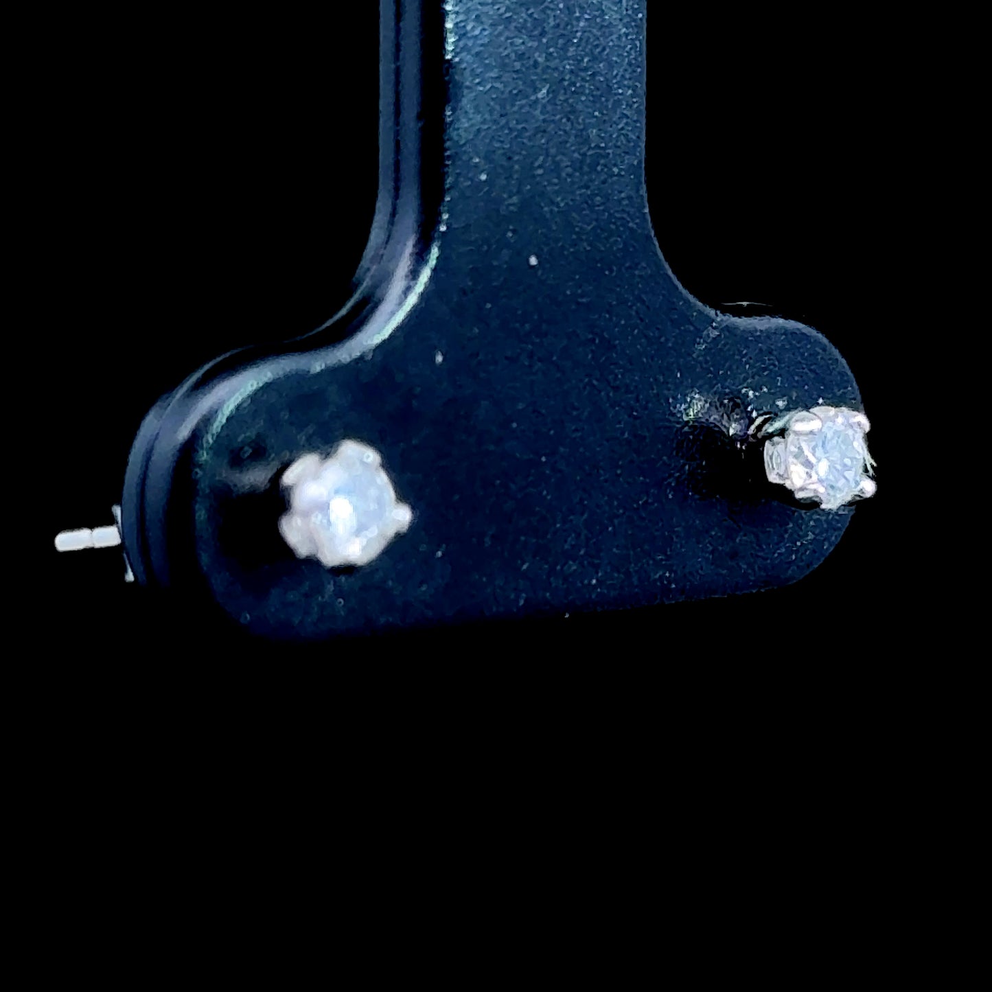 9K White Gold Diamond Studs APPX 0.3 CTS