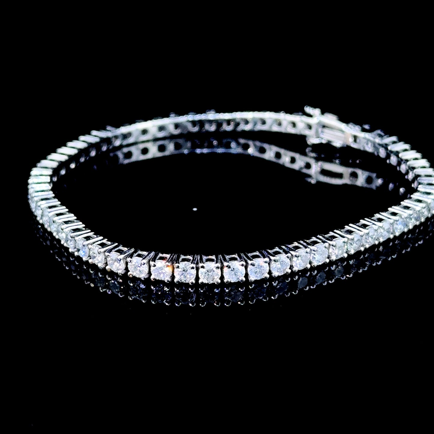 18K White Gold Diamond Tennis Bracelet 5.80 CTS